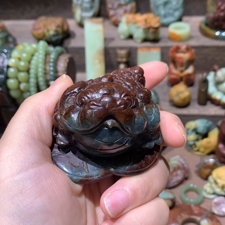 岫岩河磨玉（透闪石质玉）未镶嵌把件