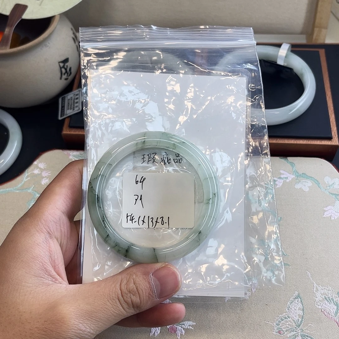 石英质玉未镶嵌手镯64