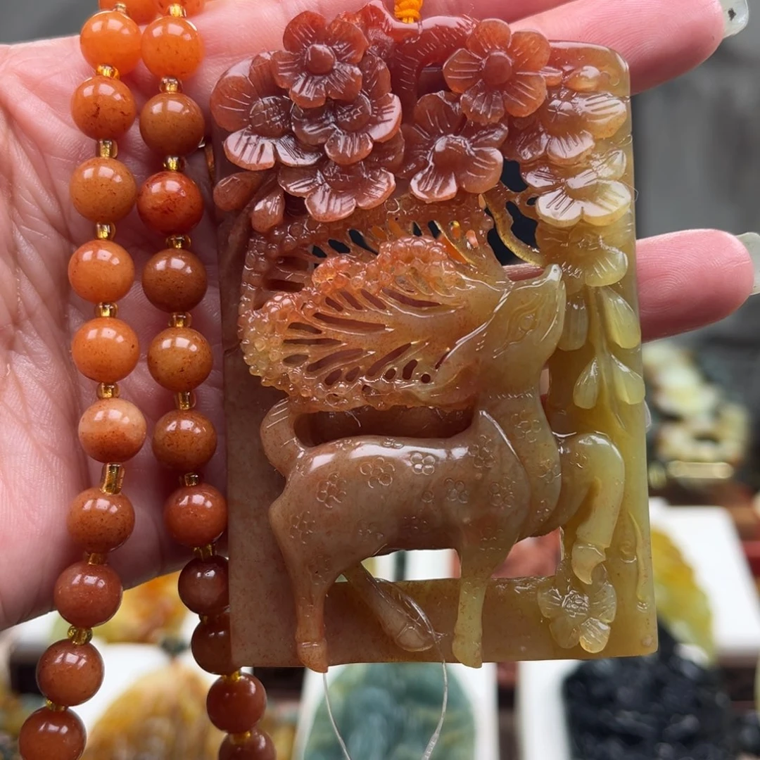 岫玉未镶嵌颈饰挂件