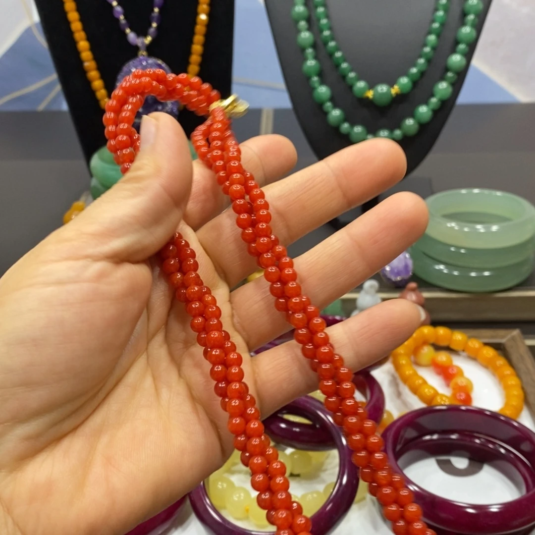 南红玛瑙未镶嵌颈饰