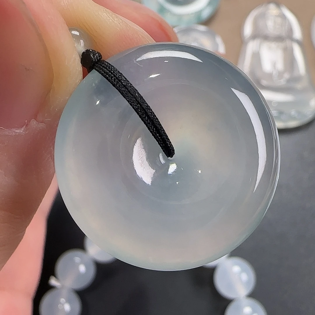 翡翠未镶嵌颈饰