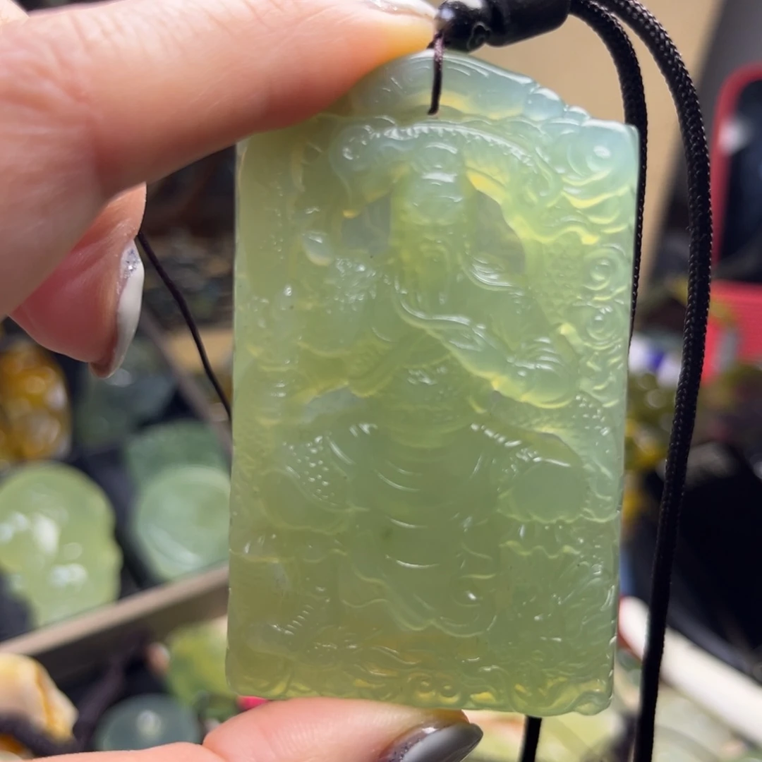 蛇纹石玉未镶嵌吊坠(赠链)