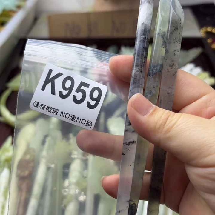 蛇纹石玉合金发饰梅****?