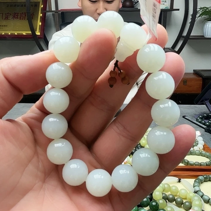 和田玉未镶嵌手链俄巴莎卡14