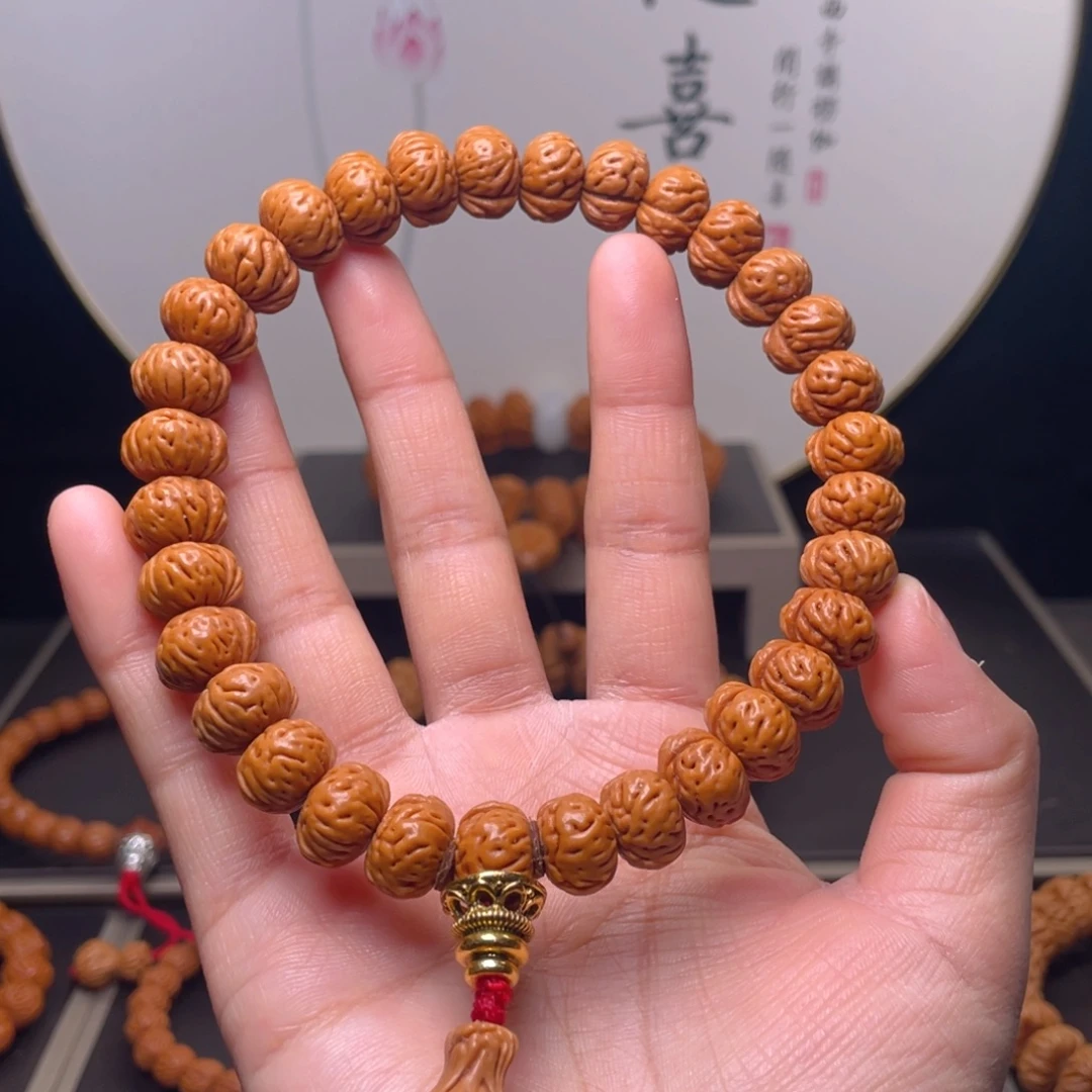 友***风桃核吊坠1.3尺寸蟠桃