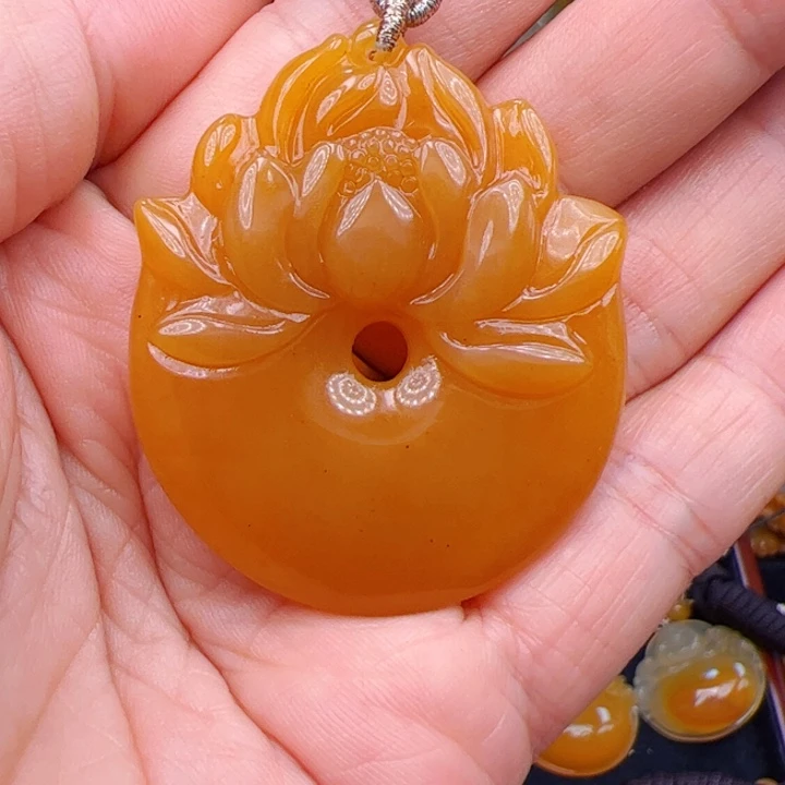 石英质玉（黄龙玉）合金颈饰