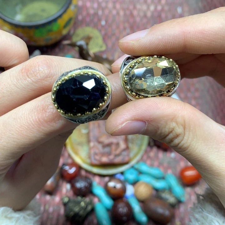 M***r手工艺品琉璃吐口水我们一起看电视看