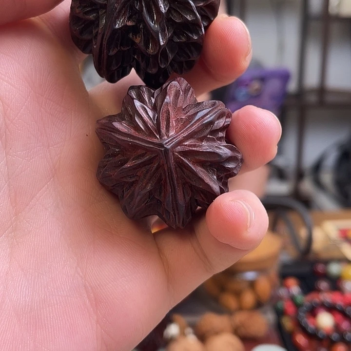 旁***观小叶紫檀把件小叶紫檀手把件