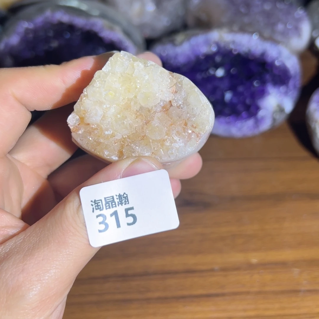未镶嵌水晶大型摆件（非配饰）