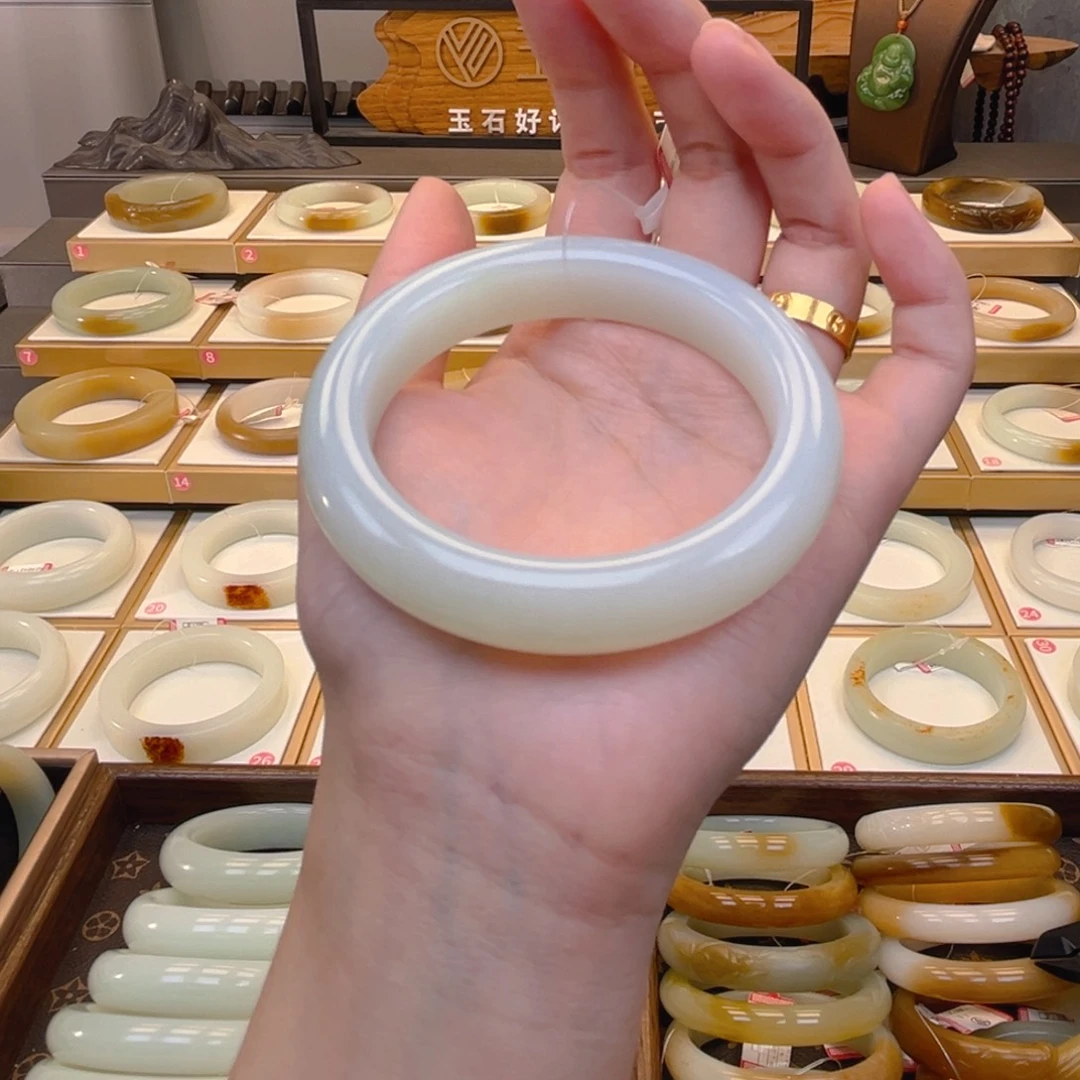 和田玉未镶嵌手镯16