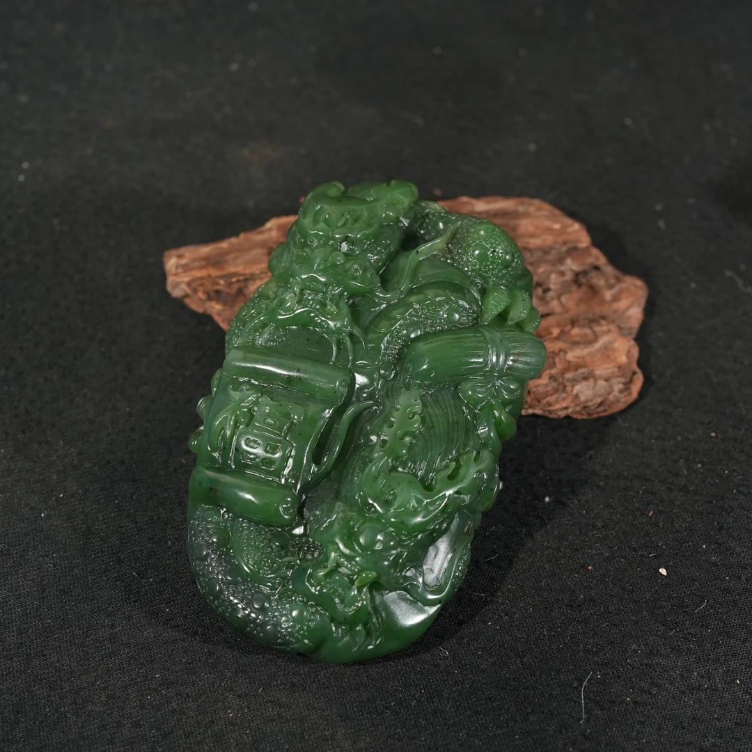 1.4香港王老板--和田玉手把件10y08