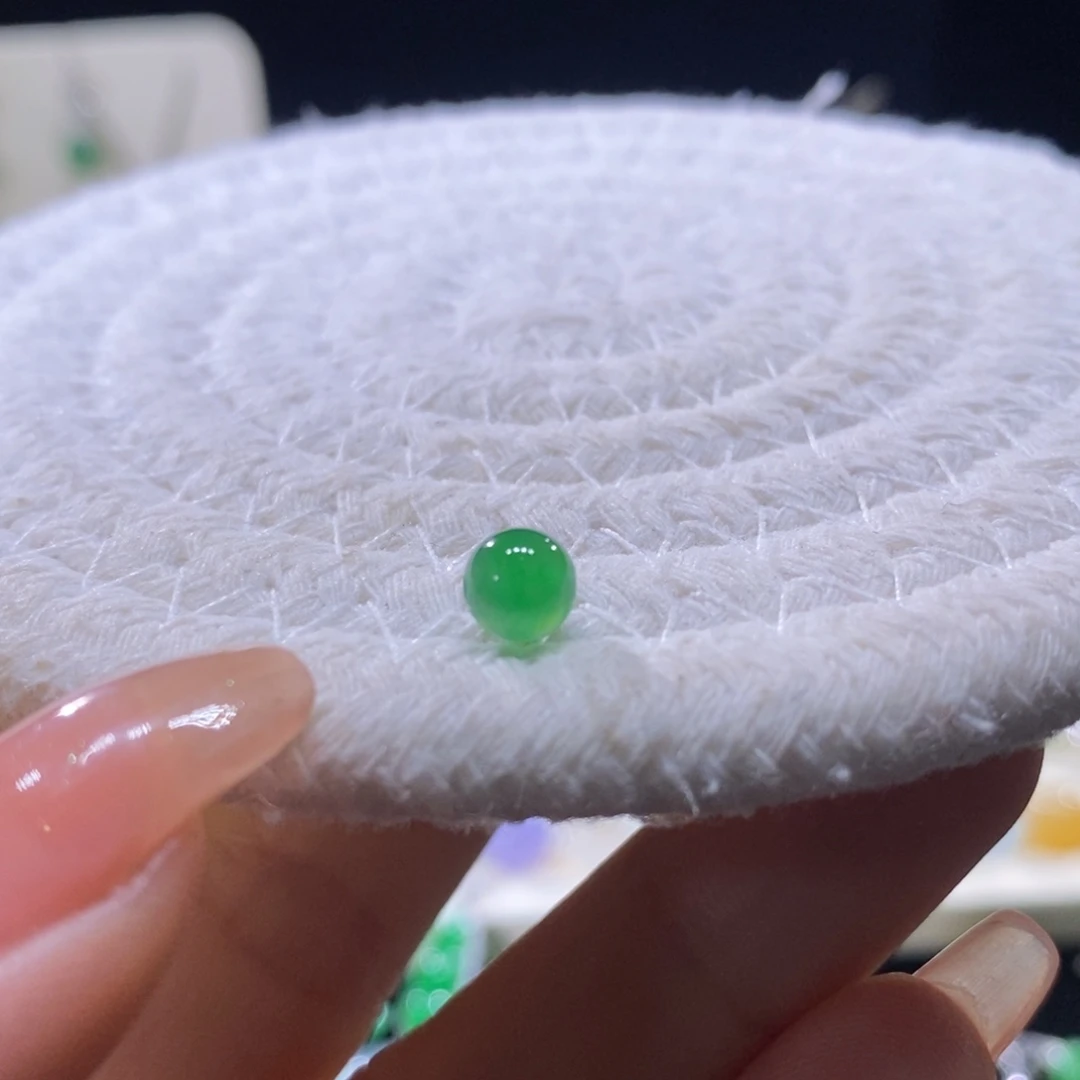 翡翠未镶嵌颈饰翡翠冰绿小圆珠