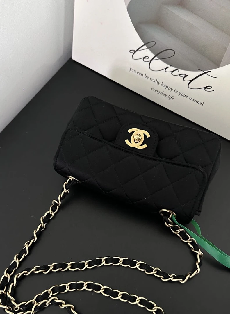 95新 Chanel/香奈儿 6868 黑金缎面大mini单肩包 00-02