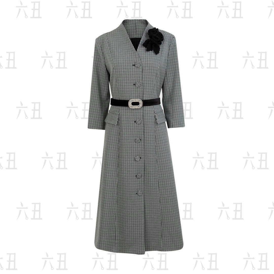 【六丑】新款气质感收腰显瘦领口绣花千鸟格风衣连衣裙410LYQ0640