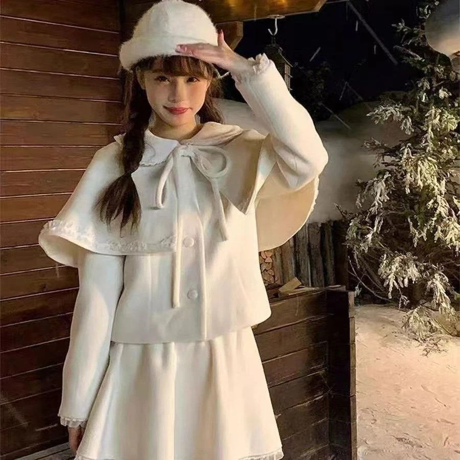 米白色斗篷三件套女秋冬短款毛呢大衣外套+a字半身裙