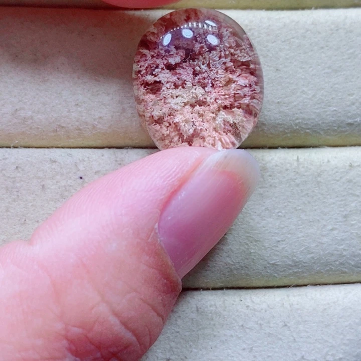 未镶嵌颈饰水晶饭****水晶
