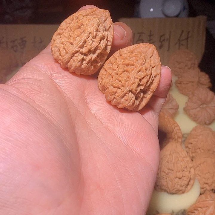 文玩核桃手把件东皇粗筋