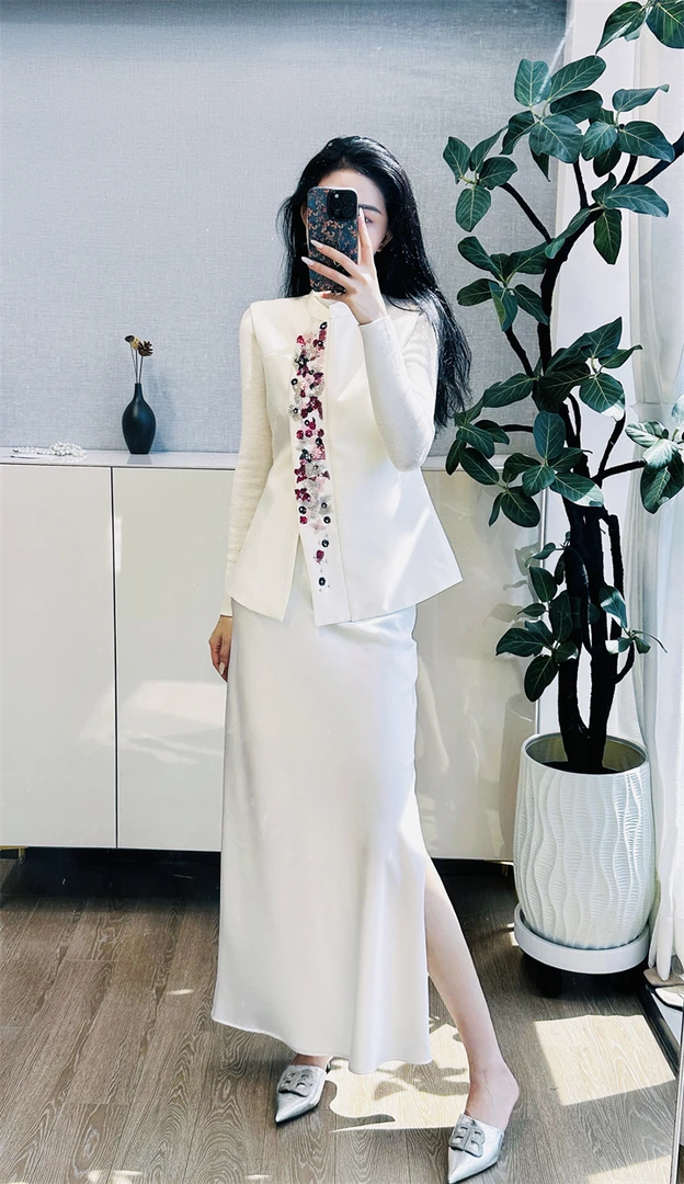 薄款刺绣手工钉珠透气纽扣宽松型法式马夹上衣女士百搭