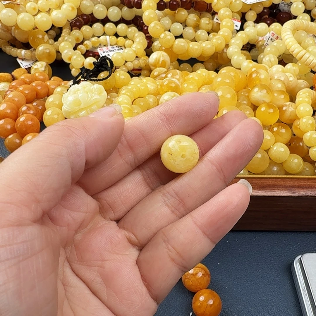 琥珀未镶嵌珠宝奇石