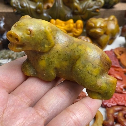 未镶嵌蛇纹石玉颈饰89