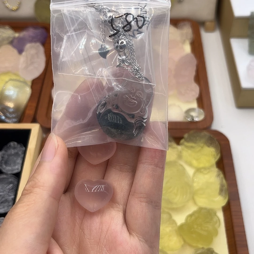 未镶嵌颈饰水晶樱****?补差两件