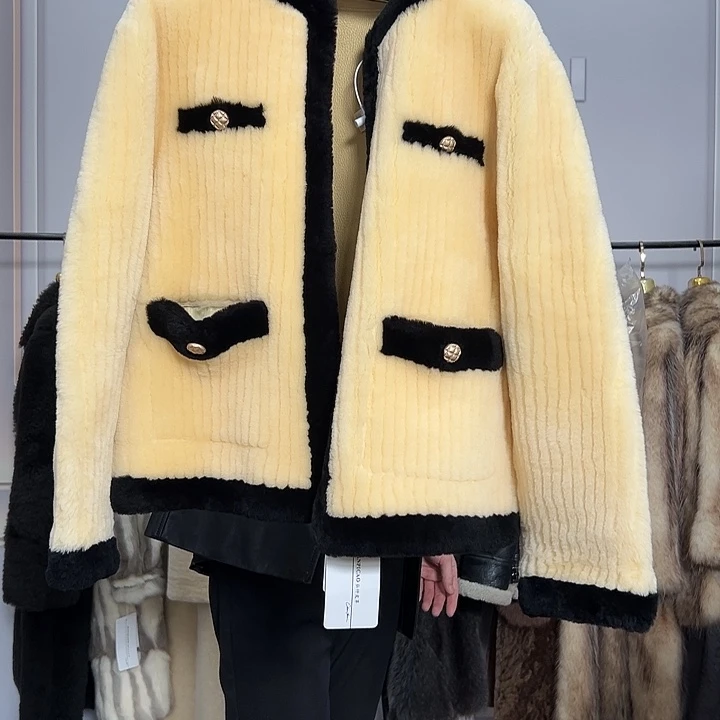 贝***壳恒玖新款女装外套947