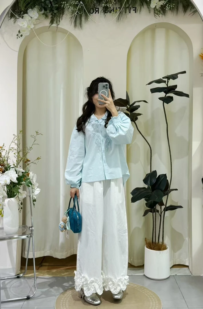 法式设计感木耳边重工刺绣长袖衬衫甜美小众上衣