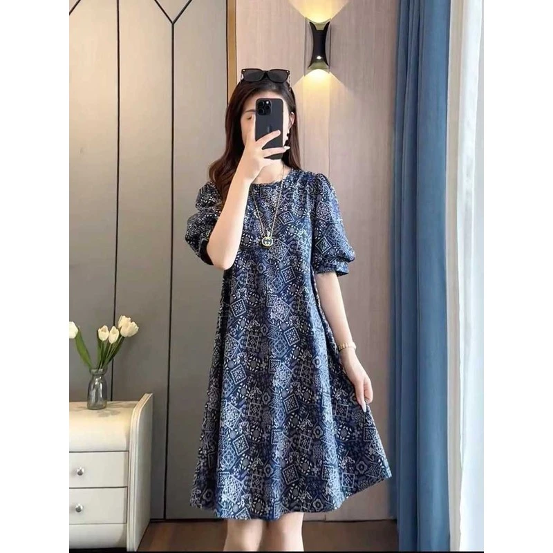 大码蓝色泡泡袖碎花连衣裙复古短袖裙子女夏季新款简约遮肉A字裙