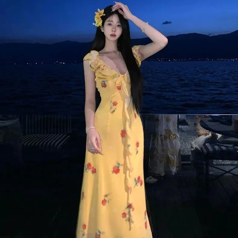 多巴胺风格法式V领黄色碎花夏季收腰显瘦甜美气质女吊带长裙