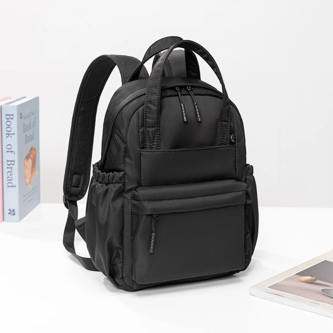 多口袋款双肩包大容量女士背包初中生双肩包女轻便