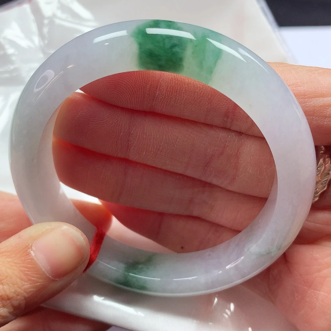 翡翠手镯未镶嵌56圈