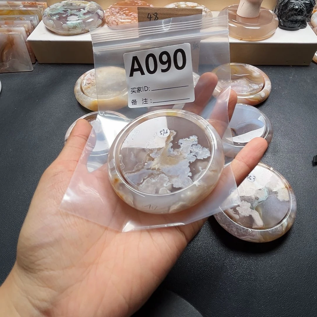 吱***吱玛瑙/玉髓手镯合金