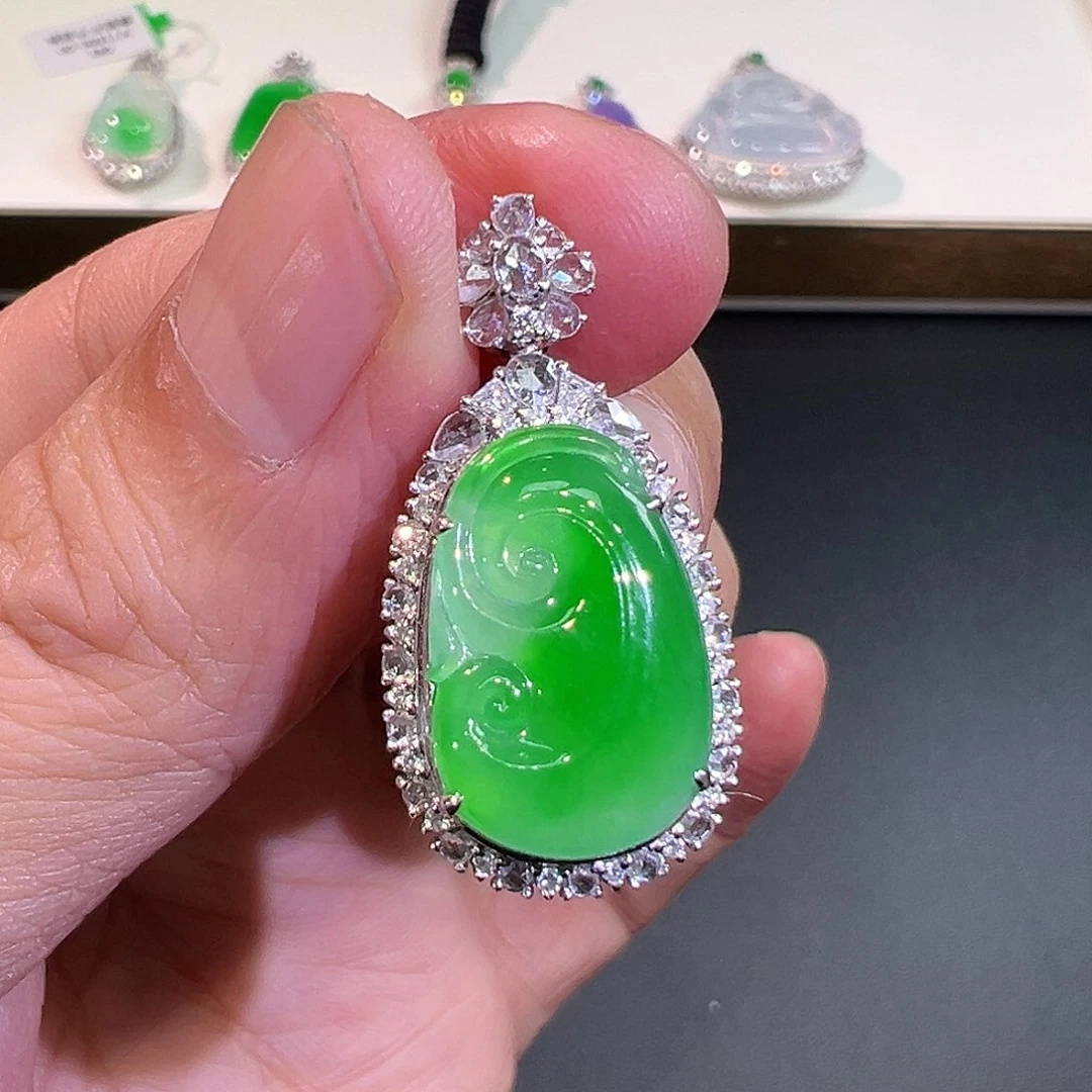 翡翠颈饰18K金镶嵌高端