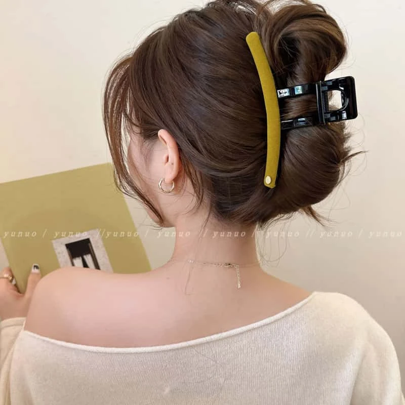 秋冬丝绒气质发抓夹女2025新款后后脑勺发夹大号鲨鱼夹高级感头饰