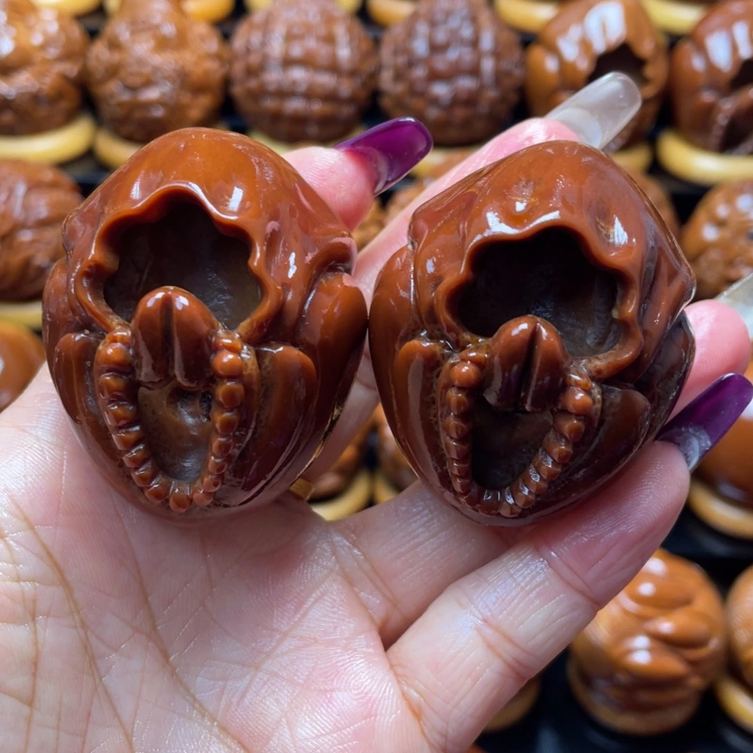 是***怪橄榄核把件橄榄球