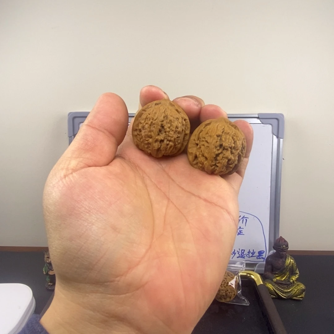 文玩核桃把件蚂蚁勾