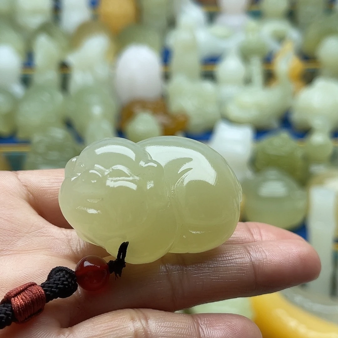 用***7玉天然桌面小摆件