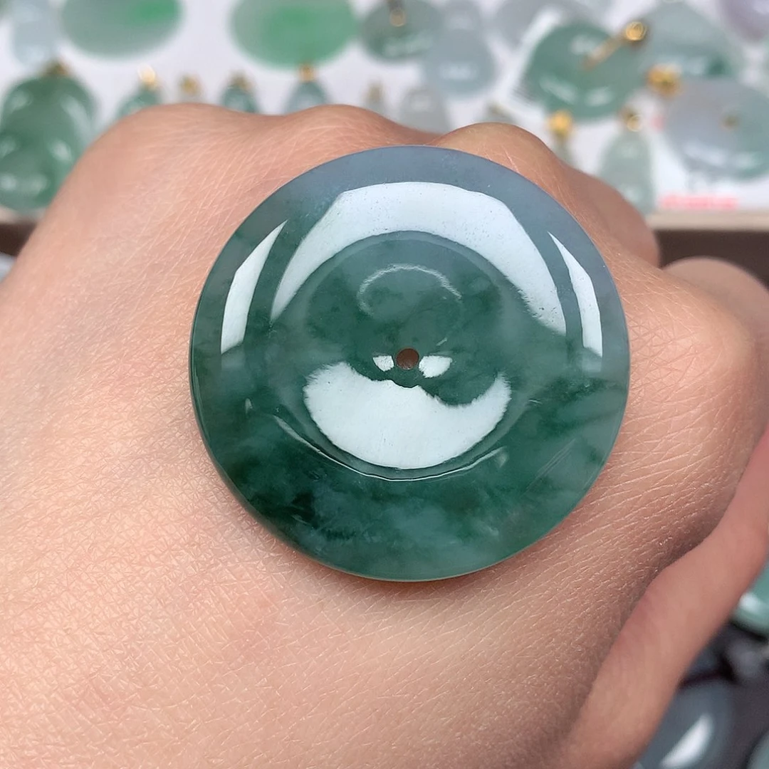 翡翠颈饰未镶嵌平安扣A