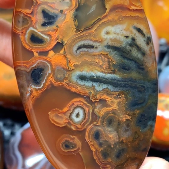 泰***然未镶嵌项链玛瑙/玉髓