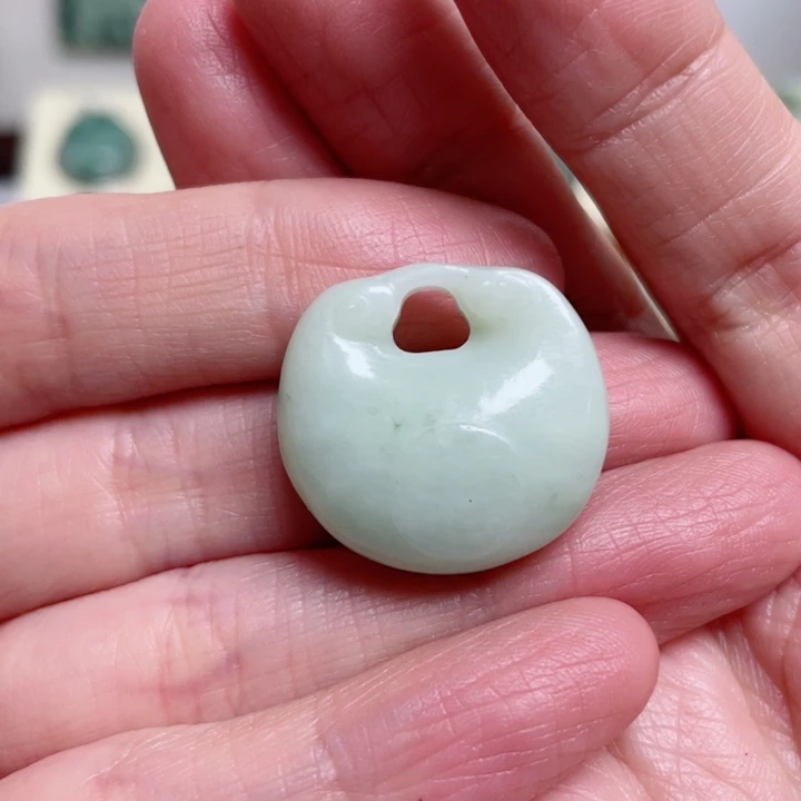 透闪石-蛇纹石玉颈饰未镶嵌k****y