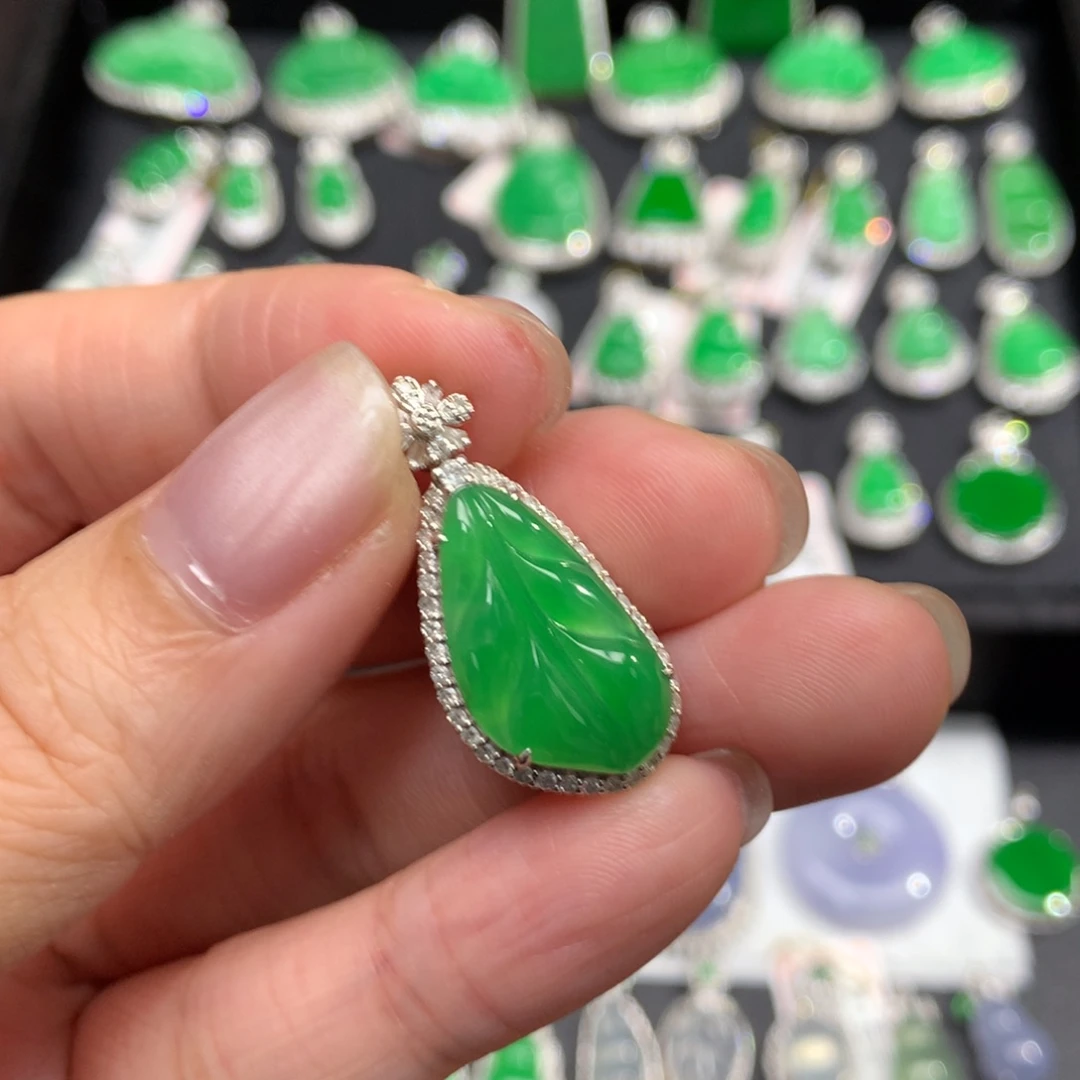 翡翠18K金镶嵌吊坠(不含链)