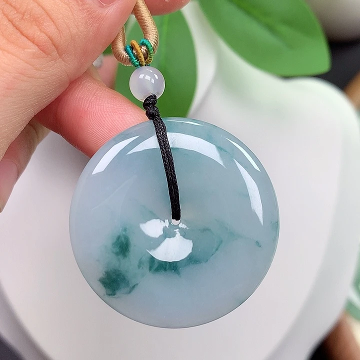 翡翠未镶嵌颈饰平安扣 36x6.1mm