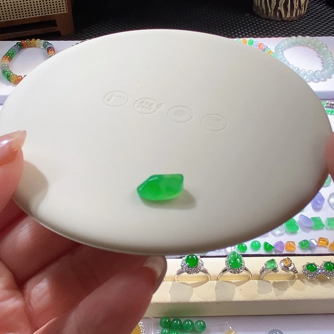 翡翠裸石冰阳绿随行