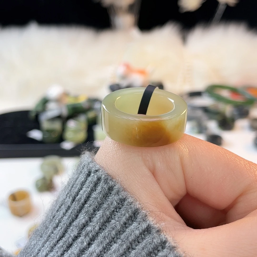 和田玉未镶嵌戒指k73 一口糖窄圆切18.2mm