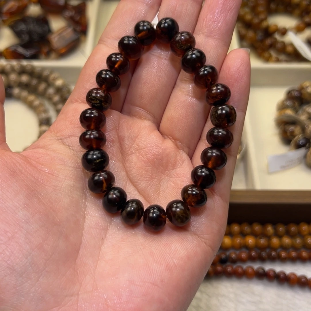 星***雨琥珀未镶嵌裸石抚顺琥珀9m血珀