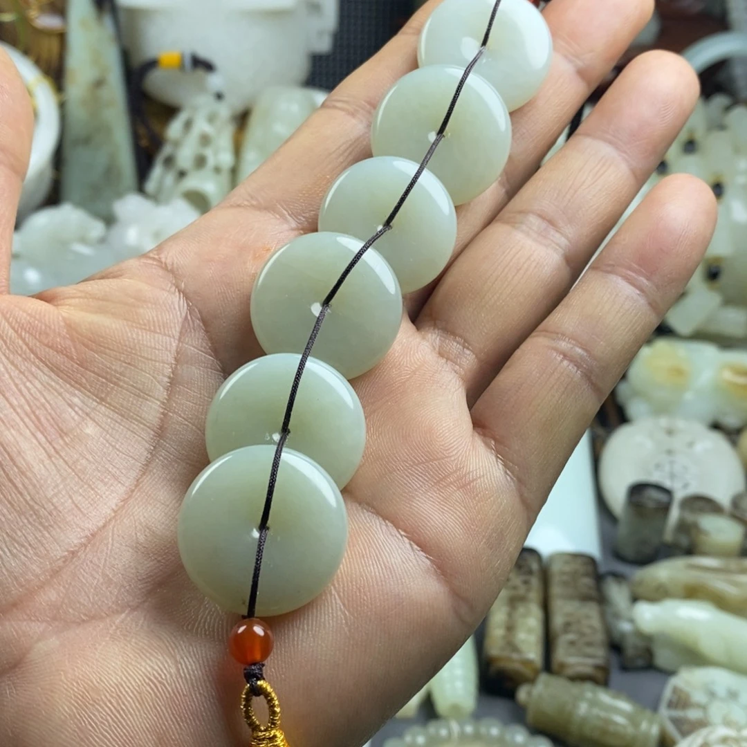 和田玉（糖玉）未镶嵌颈饰