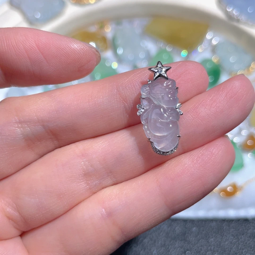 翡翠颈饰18K金镶嵌翡翠