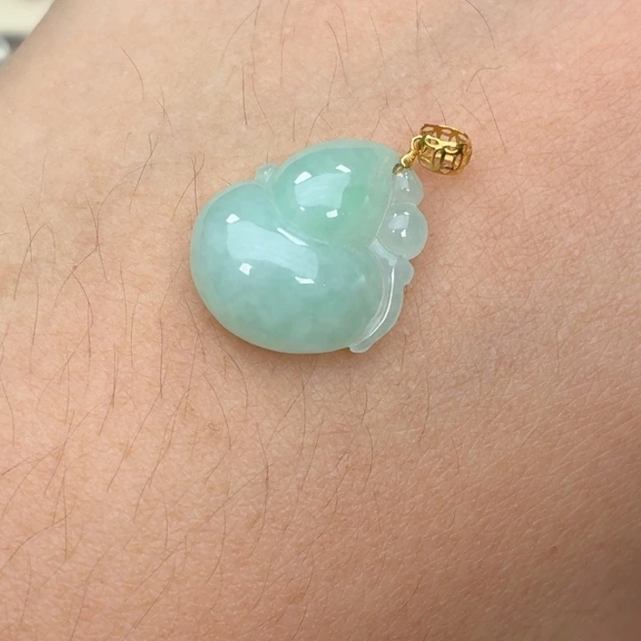 颈饰18K金镶嵌翡翠