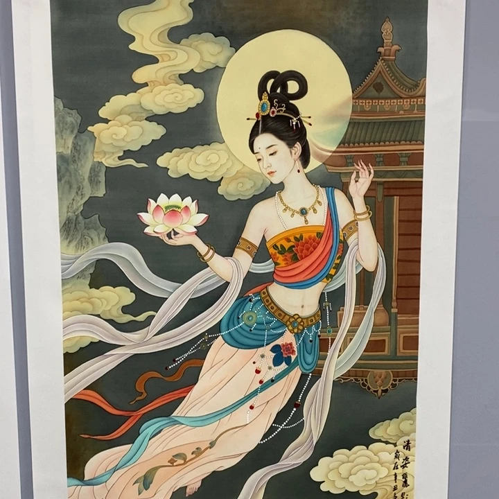 手绘作品等多种形式进行