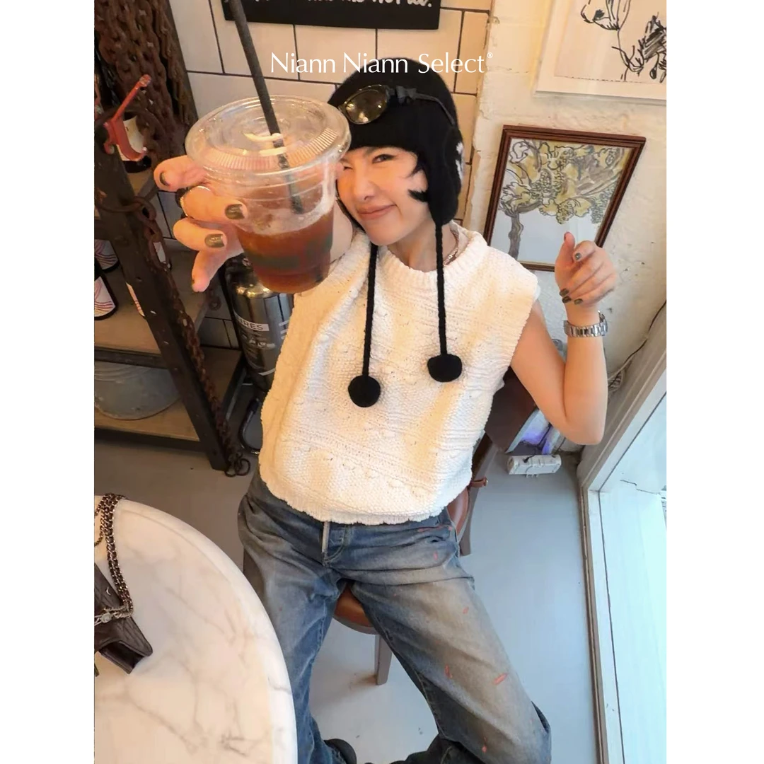 NiannNiann 新品女装时尚精致宽松棉质感立体钩针雪饼马甲16511